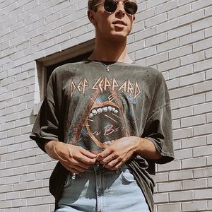 Urban Outfitters Def Leppard band tee